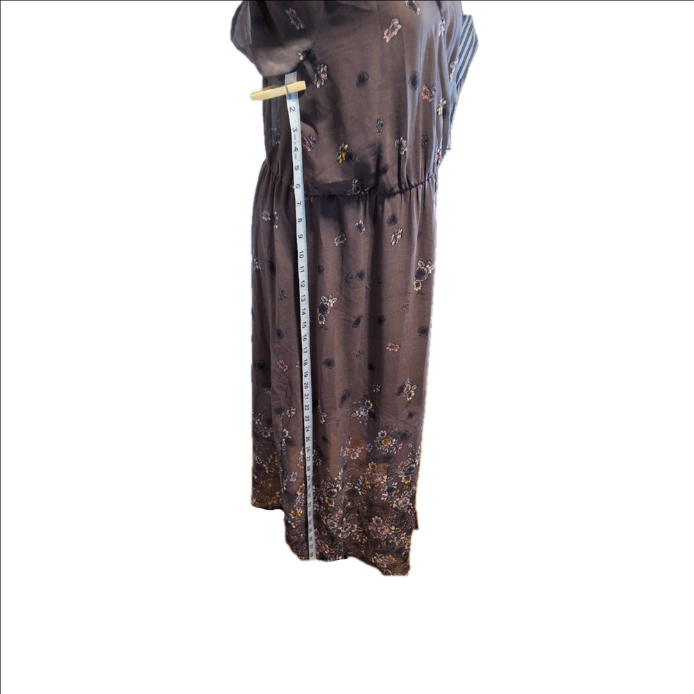 Elegant Floral Maxi Dress: Perfect for Any Occasion with Its Beautiful Design - Picture 10 of 14